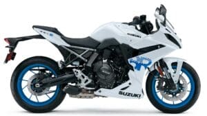 GSX800FRQM6_QU2_right-1920