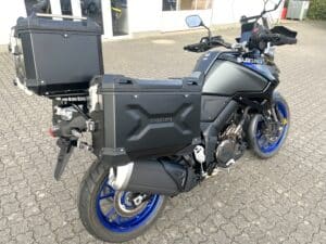 SUZUKI_DL1050RR_V-STROM_2024_SORT-BLÅ (4)