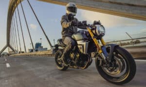 SUZUKI_GSX-8T_Grøn_Gallery1