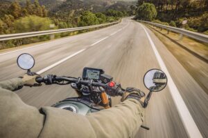 SUZUKI_GSX-8T_Grøn_Gallery6