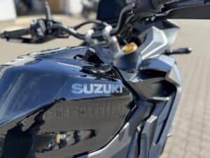 SUZUKI_GSX-S1000GX_sort (8)