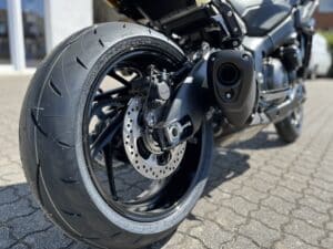 SUZUKI_GSX-S1000GX_sort (9)