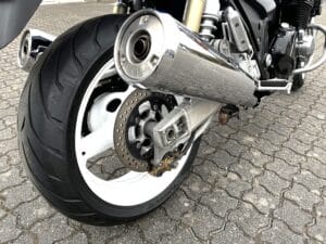 SUZUKI_GSX1400_K3_HVID-BLÅ (7)