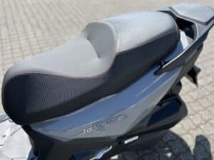 SYM_Joyride_300_grå (6)