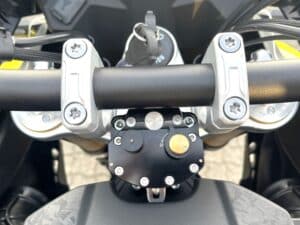 VOGE_DS800_RALLY_GUL_2025 (13)