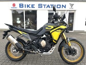 VOGE_DS800_RALLY_GUL_2025 (2)