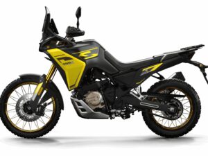 VOGE_DS800_Rally_gul_v
