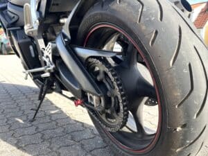YAMAHA_YZF-R6_2005_SORT (11)