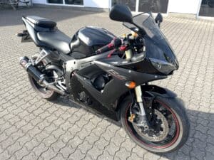 YAMAHA_YZF-R6_2005_SORT (4)